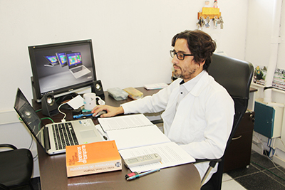 Dr. Andrés Antonio Acosta Osorio